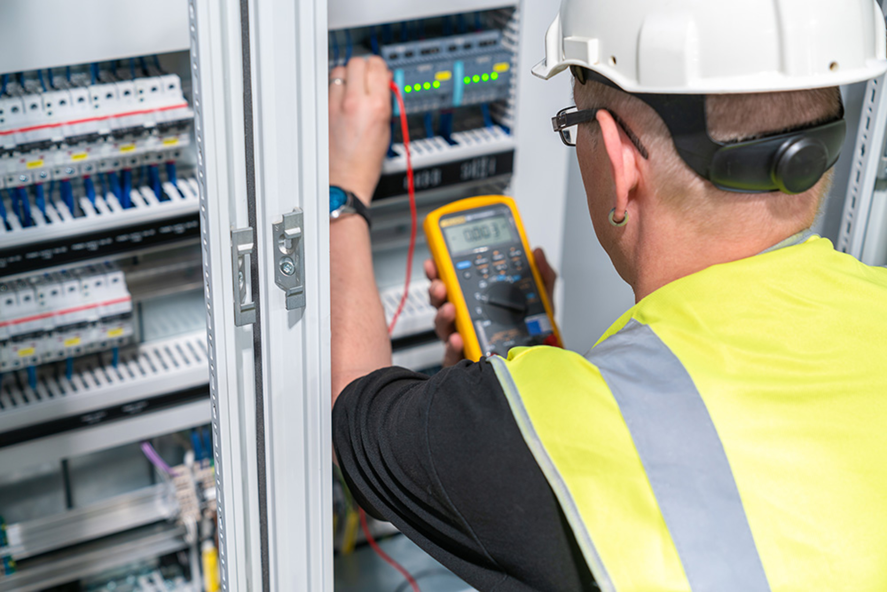 Elektroanlagen-Kontrolle bei A+A Elektrotechnik GmbH in Wiesbaden