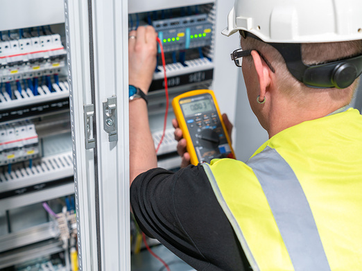 Elektroanlagen-Kontrolle bei A+A Elektrotechnik GmbH in Wiesbaden