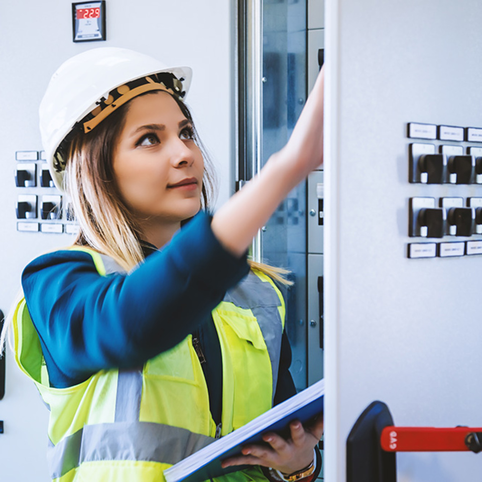 Mittel­spannungs­anlagen bei A+A Elektrotechnik GmbH in Wiesbaden