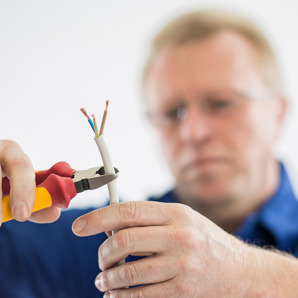 DGUV Vorschrift 3-Check bei A+A Elektrotechnik GmbH in Wiesbaden